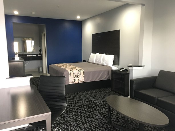 Imagen de la habitación del Hotel Platinum Inn and Suites. Foto 10