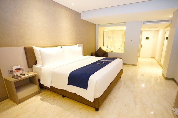 Imagen de la habitación del Hotel Platinum Jimbaran Beach Bali. Foto 7