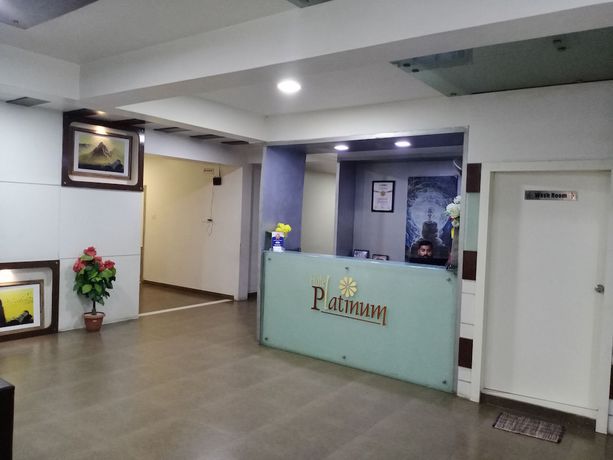 Imagen de los interiores del Hotel Platinum, Junagadh. Foto 18