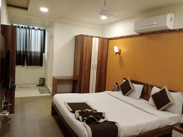 Imagen de la habitación del Hotel Platinum, Junagadh. Foto 8