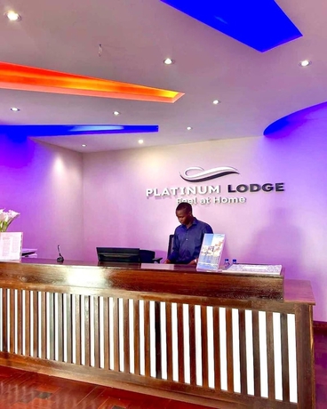 Imagen de los interiores del Hotel Platinum Lodge. Foto 16