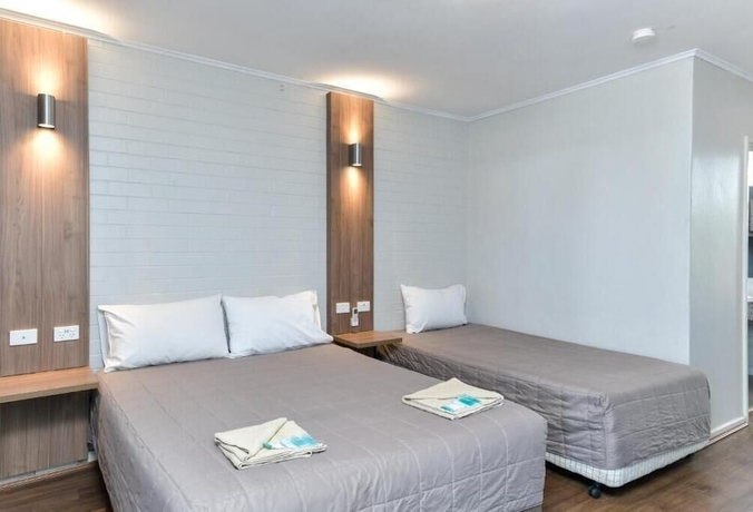Imagen de la habitación del Hotel Platinum Motel. Foto 19