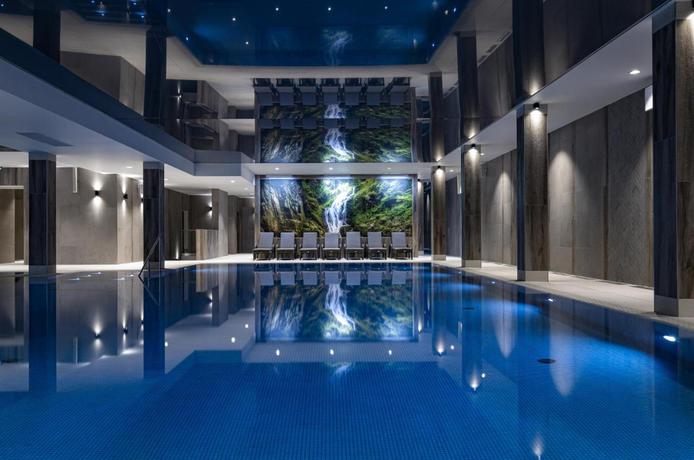 Imagen de la piscina del Hotel Platinum Mountain and SPA. Foto 13