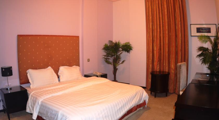 Imagen de la habitación del Hotel Platinum Park. Foto 6