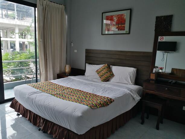 Imagen de la habitación del Hotel Platinum Place. Foto 21