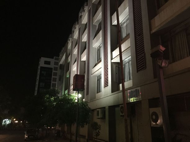 Imagen de los interiores del Hotel Platinum Residency. Foto 12