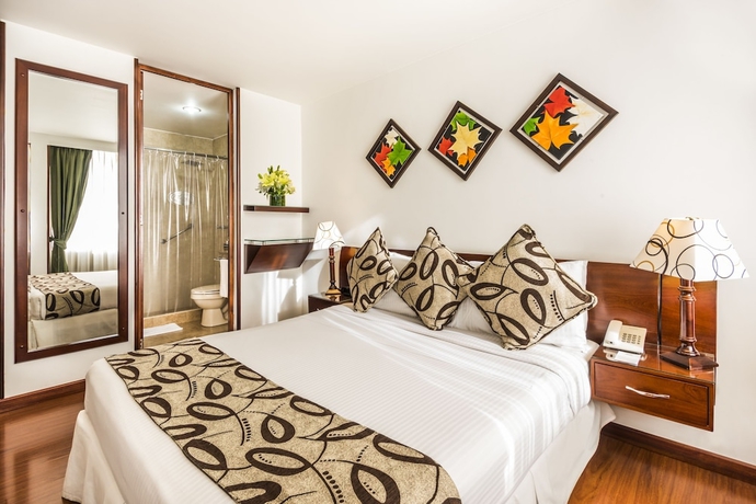 Imagen de la habitación del Hotel Platinum Suite. Foto 8