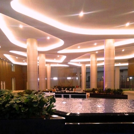 Imagen de los interiores del Hotel Platinum Suites At Swiss Garden. Foto 19