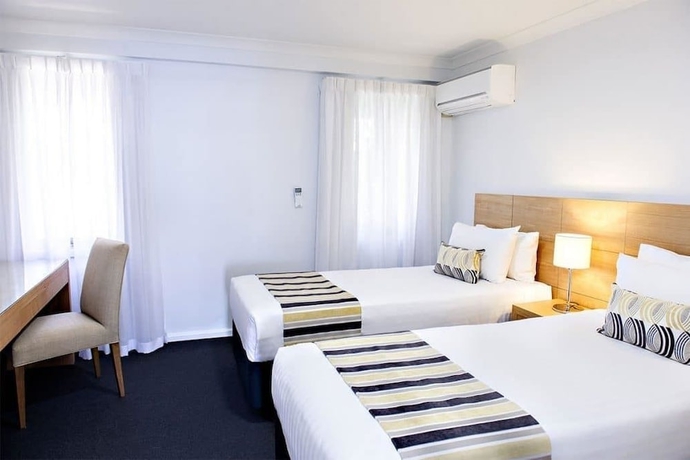 Imagen de la habitación del Hotel Platinum Suites At Swiss Garden. Foto 9