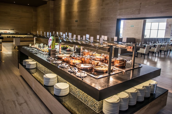 Imagen del bar/restaurante del Hotel Platinum Yucatan Princess Adults Only - All Inclusive. Foto 7