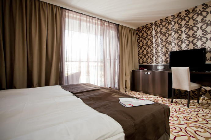 Imagen de la habitación del Hotel Platinum and Casino. Foto 9