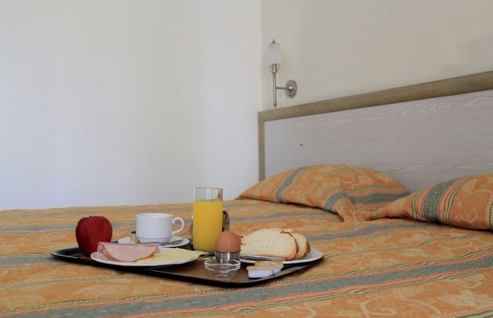 Imagen de la habitación del Hotel Platon, Metamorfosi. Foto 18