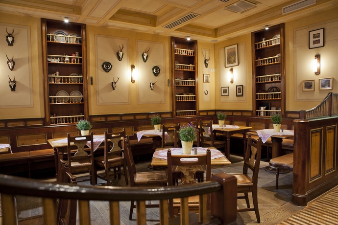 Imagen del bar/restaurante del Hotel Platzl, Munich. Foto 3