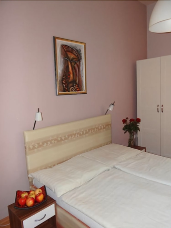 Imagen de la habitación del Hotel Plauter K&uacute;ria. Foto 2