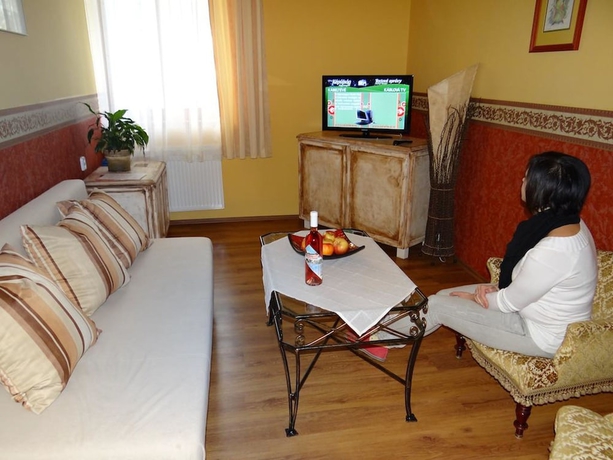 Imagen de la habitación del Hotel Plauter K&uacute;ria. Foto 4