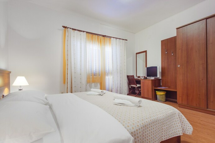 Imagen de la habitación del Hotel Plava Laguna. Foto 19