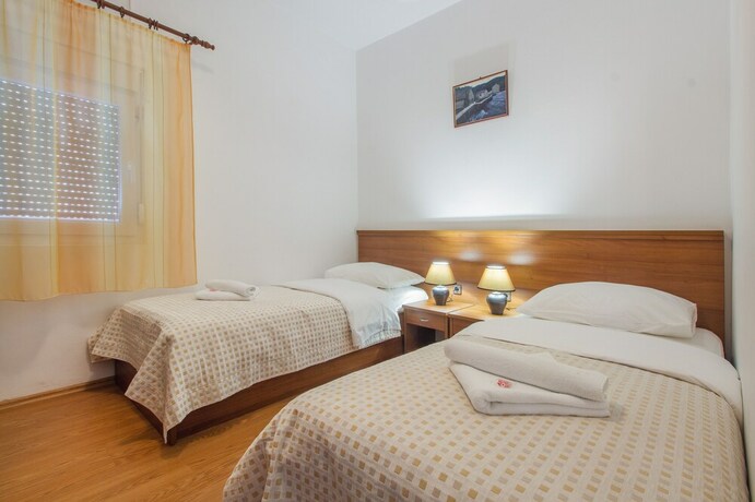 Imagen de la habitación del Hotel Plava Laguna. Foto 26