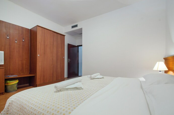 Imagen de la habitación del Hotel Plava Laguna. Foto 32