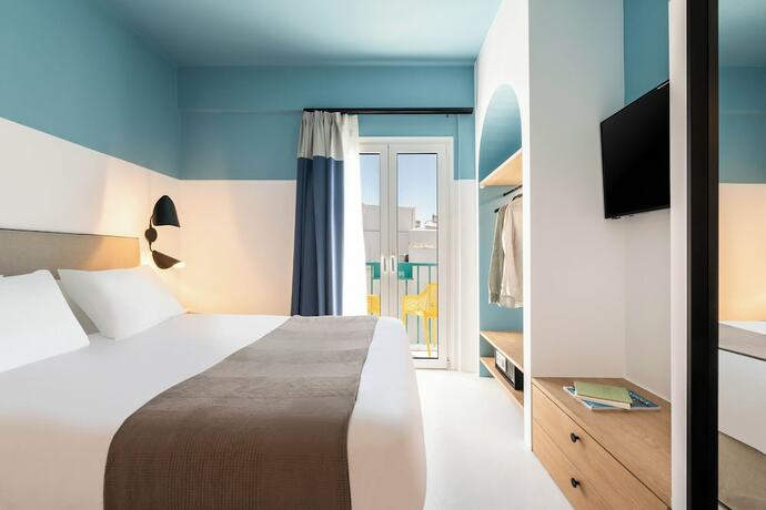 Imagen de la habitación del Hotel Play Paros. Foto 17