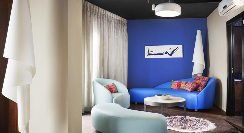 Imagen de los interiores del Hotel Play Seaport Suite Tlv. Foto 4