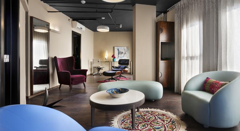 Imagen de los interiores del Hotel Play Seaport Suite Tlv. Foto 6