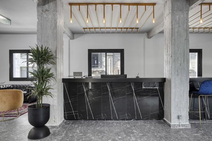 Imagen de los interiores del Hotel Play Theatrou Athens. Foto 11