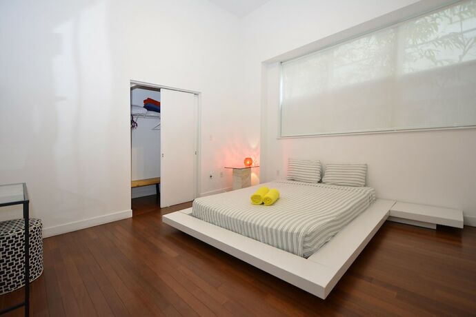 Imagen de la habitación del Hotel Playa Apartments. Foto 13