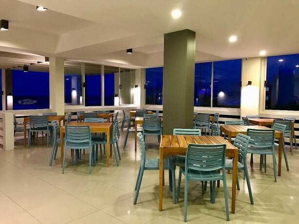 Imagen general del Hotel Playa Azul Baler. Foto 13