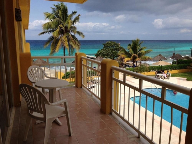 Imagen de los exteriores del Hotel Playa Azul Cozumel. Foto 4