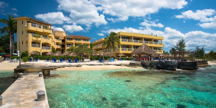 Imagen de los exteriores del Hotel Playa Azul Cozumel. Foto 10