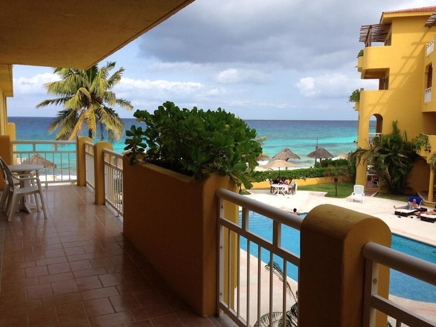 Imagen de los exteriores del Hotel Playa Azul Cozumel. Foto 11