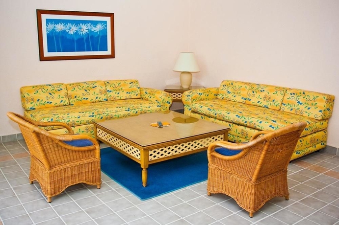 Imagen de los exteriores del Hotel Playa Azul Cozumel. Foto 12