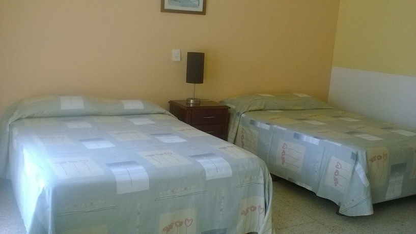 Imagen de la habitación del Hotel Playa Azul. Foto 6