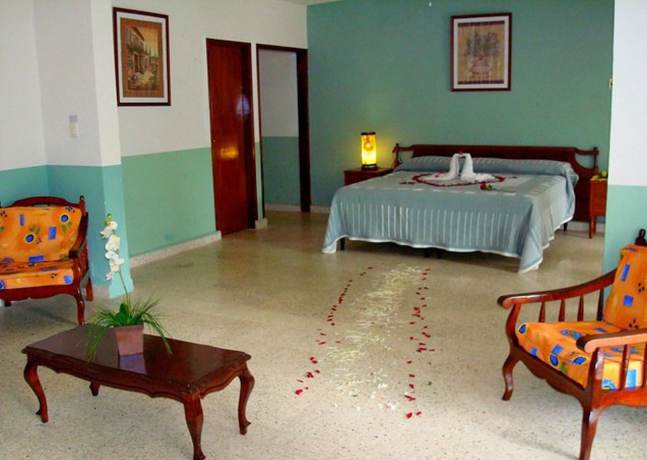 Imagen de la habitación del Hotel Playa Azul. Foto 15