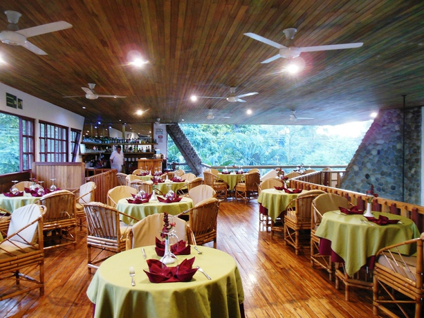 Imagen del bar/restaurante del Hotel Playa Bejuco. Foto 5