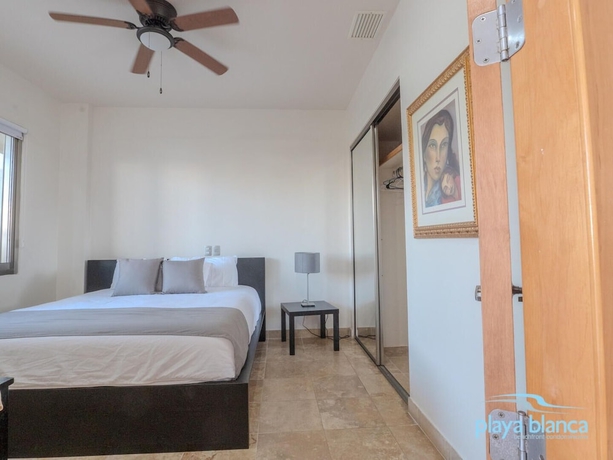 Imagen de la habitación del Hotel Playa Blanca Premier Resort I. Foto 2
