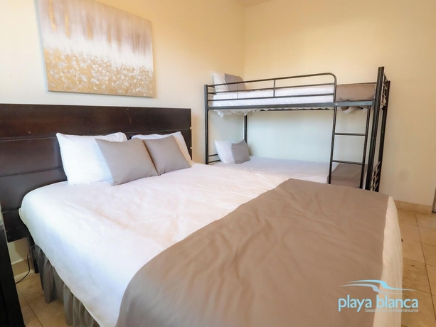 Imagen de la habitación del Hotel Playa Blanca Premier Resort I. Foto 6