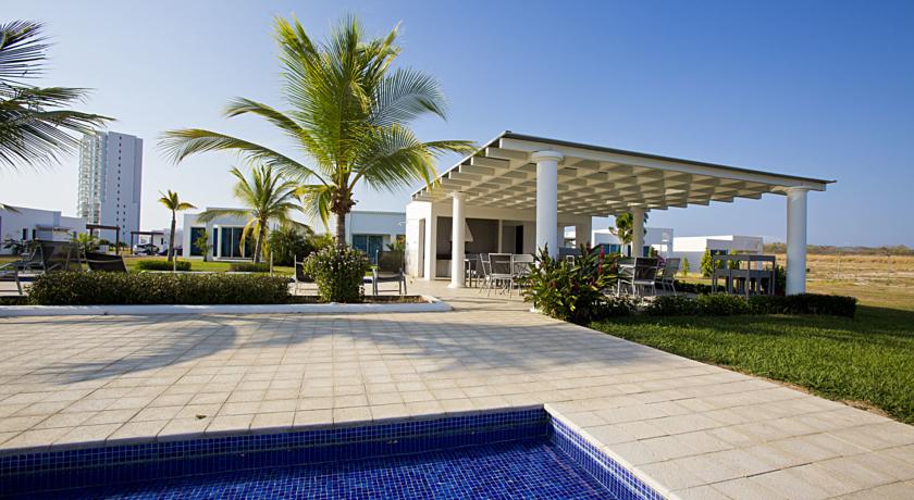 Imagen de los exteriores del Hotel Playa Blanca Vacations Rentals. Foto 7