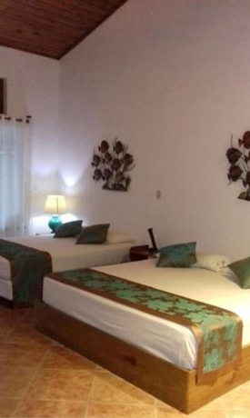 Imagen de la habitación del Hotel Playa Bluff. Foto 5