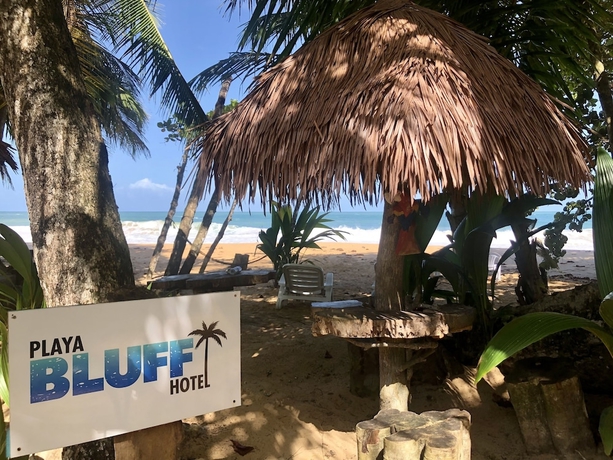 Imagen general del Hotel Playa Bluff. Foto 1