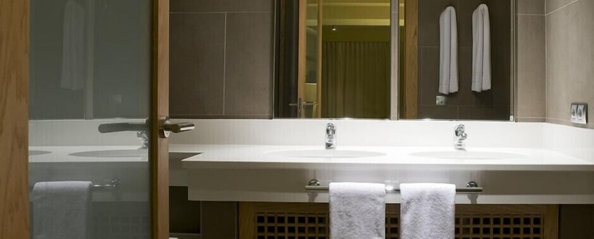 Imagen de la habitación del Hotel Playa Calera. Foto 10