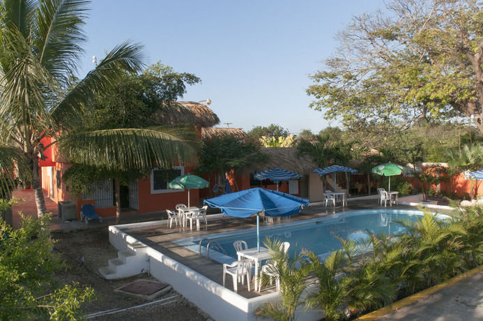 Imagen de los exteriores del Hotel Playa Catalina. Foto 11