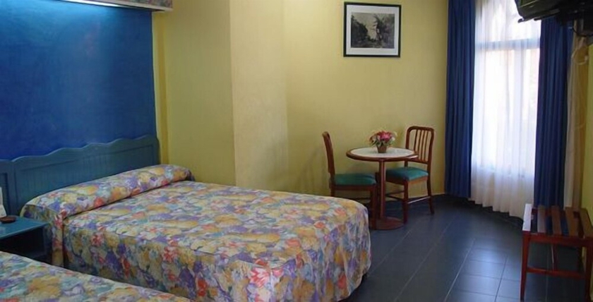 Imagen de la habitación del Hotel Playa Cristal. Foto 3