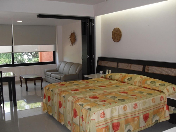Imagen de la habitación del Hotel Playa Cristal. Foto 5