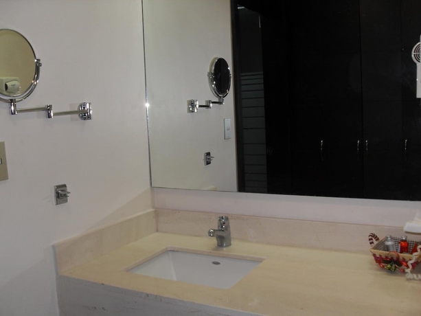 Imagen de la habitación del Hotel Playa Cristal. Foto 9