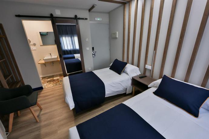 Imagen general del Hotel Playa De Camariñas. Foto 10