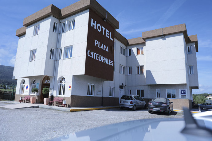 Imagen general del Hotel Playa De Las Catedrales. Foto 11