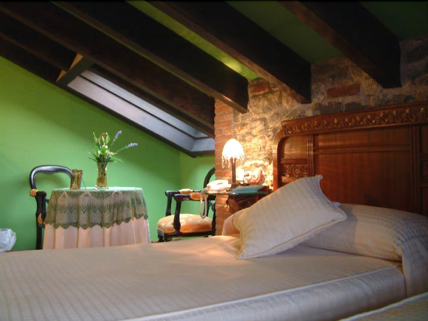 Imagen de la habitación del Hotel Playa De Las Llanas. Foto 3