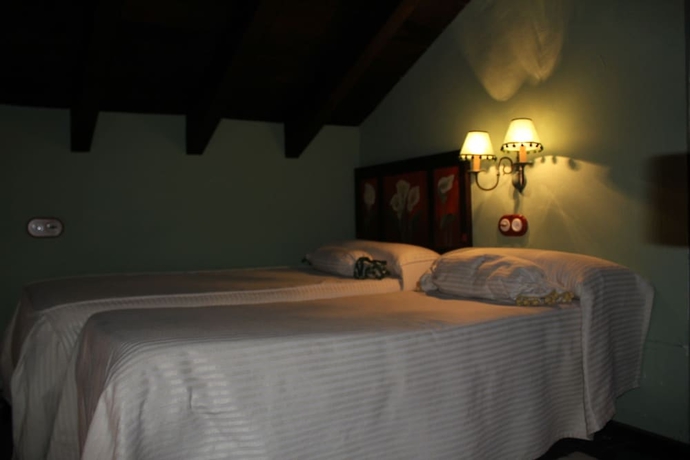 Imagen de la habitación del Hotel Playa De Las Llanas. Foto 8