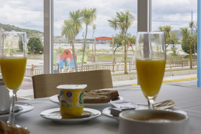 Imagen general del Hotel Playa De Laxe. Foto 5